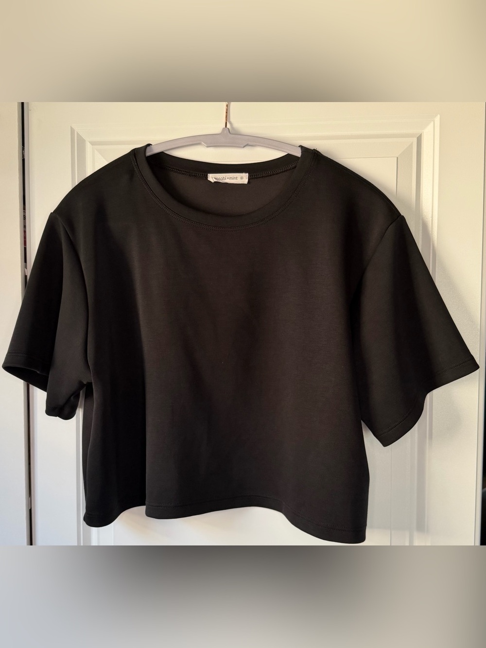 NWOT Women’s Wasabi + Mint Black Modal Blend Boxy Cropped Short Sleeve Top